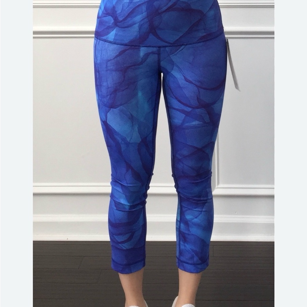 Lululemon Athletica Vibrant Blue Capris - Picture 2 of 6